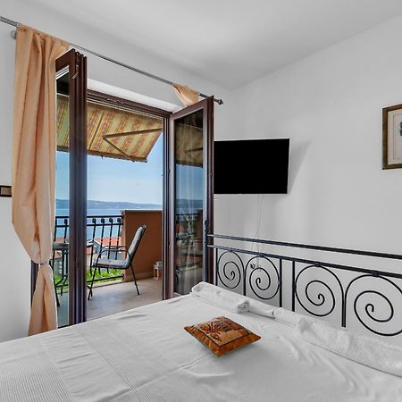 Apartments And Rooms With Parking Space Duce, Omis - 10303 Habitación foto