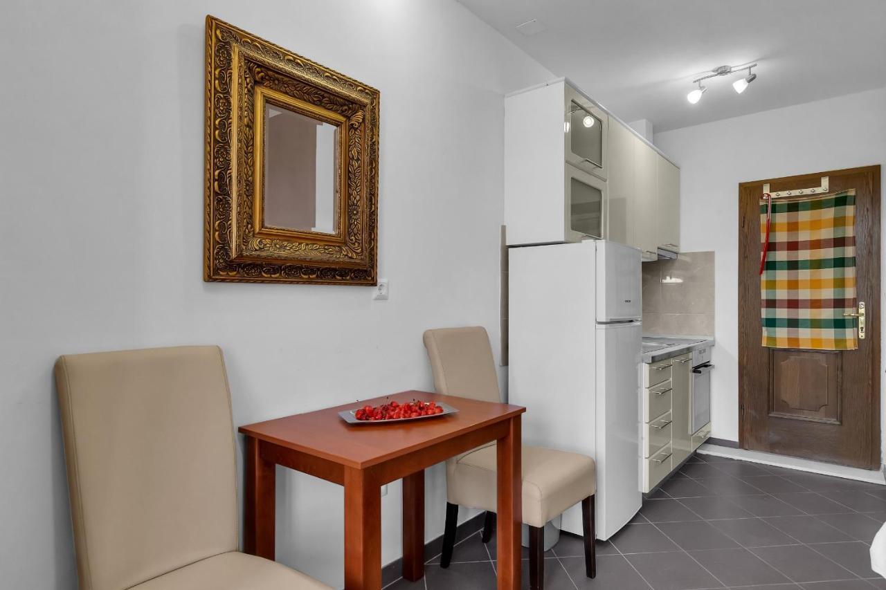 Apartments And Rooms With Parking Space Duce, Omis - 10303 Exterior foto