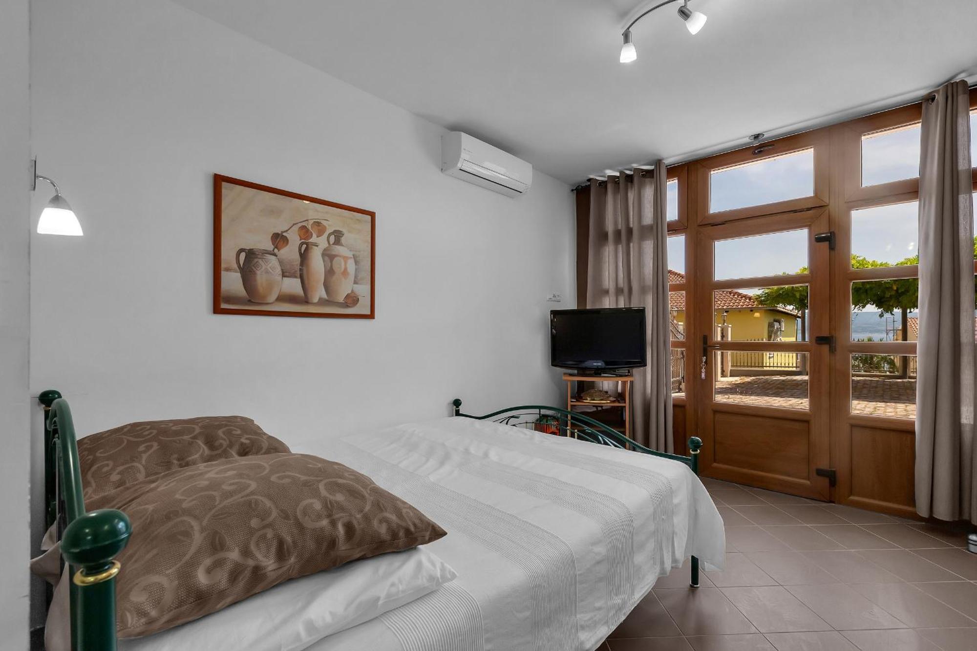 Apartments And Rooms With Parking Space Duce, Omis - 10303 Habitación foto