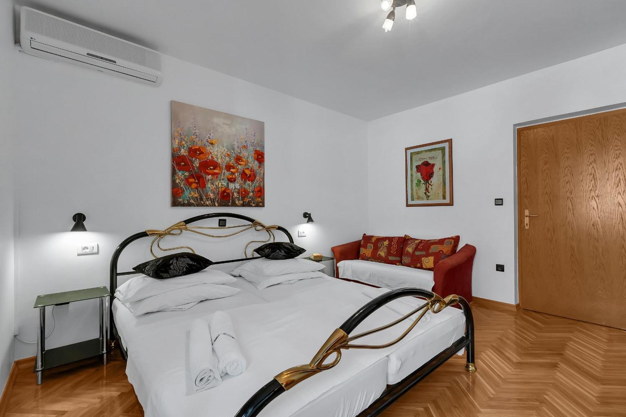 Apartments And Rooms With Parking Space Duce, Omis - 10303 Habitación foto